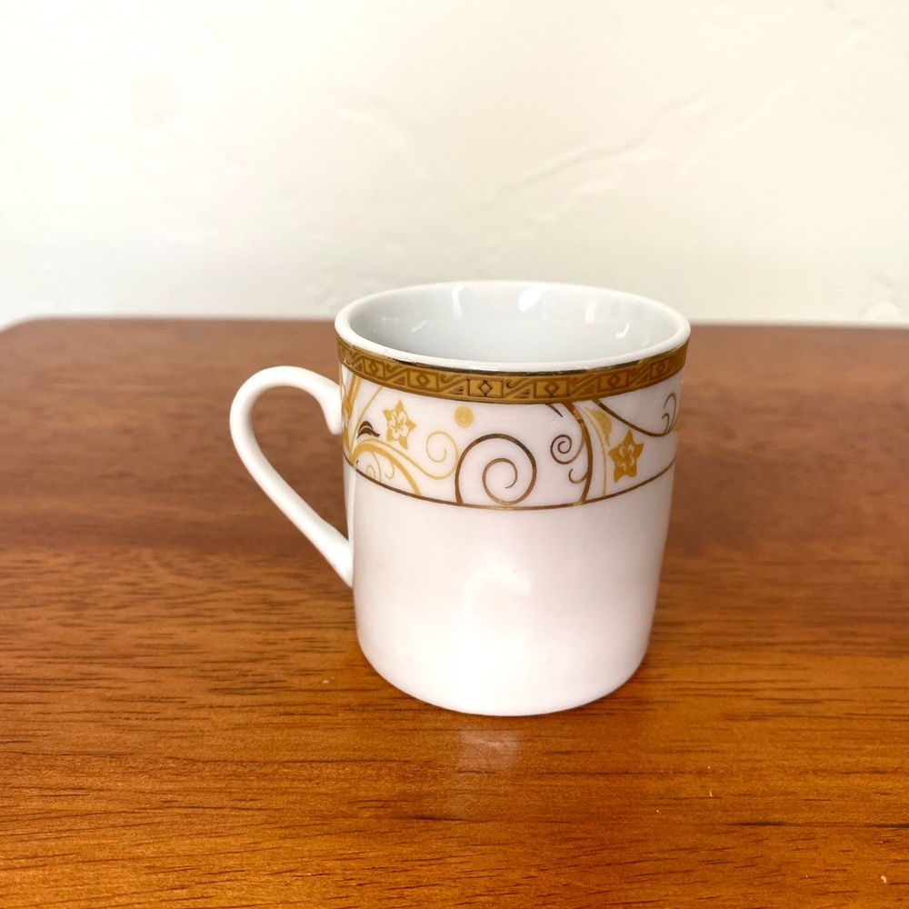 Italian D'Lusso Espresso Porcelain Mug Gold-trimmed Swirl Geometric Collectible